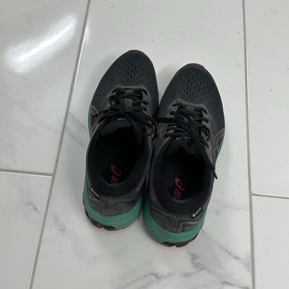 ASICS GT-1000 Goretex size 9 - Picture 2 of 5